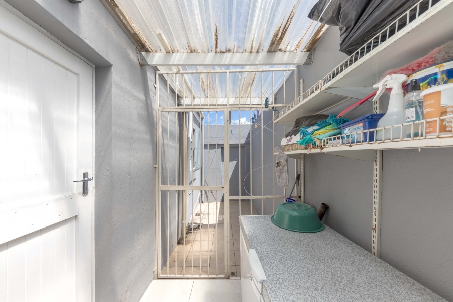 1 Bedroom Property for Sale in Salt River Western Cape